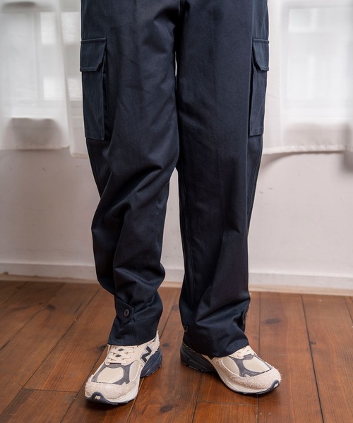 INTERPLAY(インタープレイ)の「【INTERPLAY x AYUMI】M47 type CARGO PANTS(UNISEX)(カーゴパンツ・レディース・ブラック/グレイッシュベージュ・FREE)」の9枚目の写真