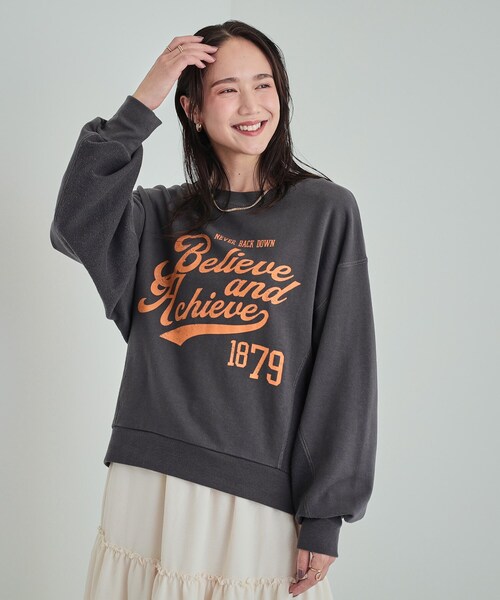 Cutie Blonde(キューティーブロンド)の「【S-LL/洗える】大人カジュアルコーデに プリントアソート 切替ドルマンスウェット(スウェット・レディース・アイボリー系/グレー系1/チャコール/ネイビー系3/ワイン系6/ホワイト系その他6・01/02/03/04)」の7枚目の写真