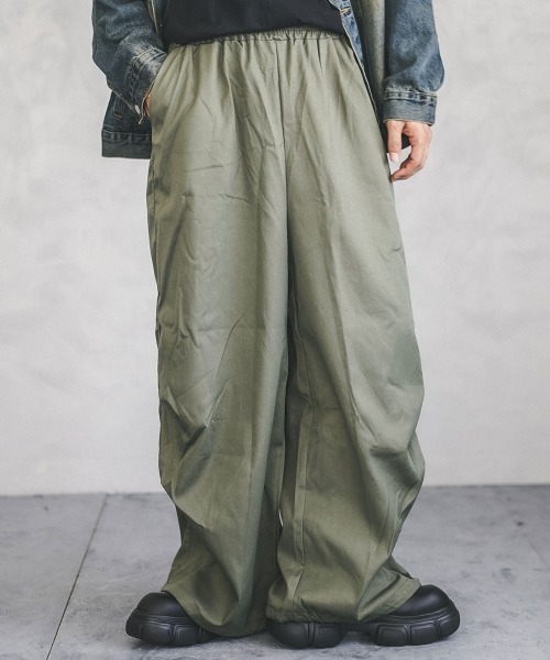 Shoowtime(ショウタイム)の「Knee tuck super wide pull on pants / ニータックスーパーワイドプルオンパンツ(その他パンツ・メンズ・グレイッシュベージュ/ブラック/カーキ・MEDIUM/LARGE/X-LARGE)」の15枚目の写真
