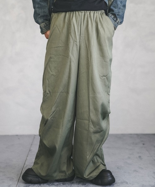 Shoowtime(ショウタイム)の「Knee tuck super wide pull on pants / ニータックスーパーワイドプルオンパンツ(その他パンツ・メンズ・グレイッシュベージュ/ブラック/カーキ・MEDIUM/LARGE/X-LARGE)」の17枚目の写真
