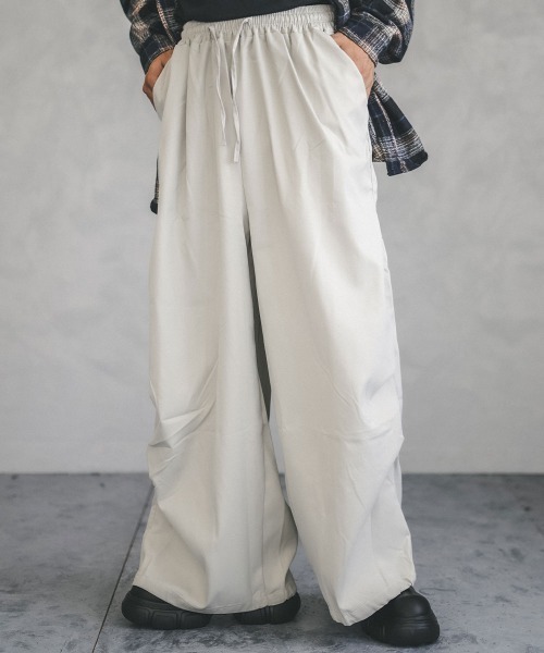 Shoowtime(ショウタイム)の「Knee tuck super wide pull on pants / ニータックスーパーワイドプルオンパンツ(その他パンツ・メンズ・グレイッシュベージュ/ブラック/カーキ・MEDIUM/LARGE/X-LARGE)」の11枚目の写真