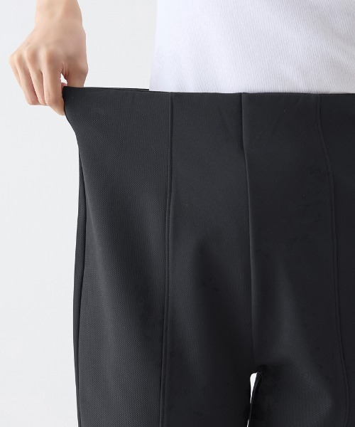 Tuche(トゥシェ)の「Tuche/トゥシェ スタイルアップ セミワイドパンツ 裏起毛(その他パンツ・レディース・ブラック/ネイビー・MEDIUM/LARGE)」の8枚目の写真