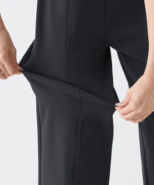 Tuche(トゥシェ)の「Tuche/トゥシェ スタイルアップ セミワイドパンツ 裏起毛(その他パンツ・レディース・ブラック/ネイビー・MEDIUM/LARGE)」の9枚目の写真