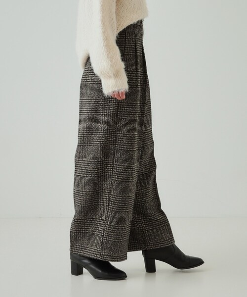 DRESKIP(ドレスキップ)の「◆センタープレスできれい見え あったか 柄アソート タックワイドパンツ【SHOO WARM】(その他パンツ・レディース・ダークブラウン系1/ライトグレー系4/ブラック系4・04/03/02/01)」の18枚目の写真