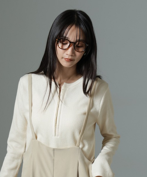 NANO universe(ナノユニバース)の「ホックヘンリーネックベルスリーブリブトップス(Tシャツ/カットソー・レディース・ライトベージュ/キャメル/ブラック・FREE)」の4枚目の写真