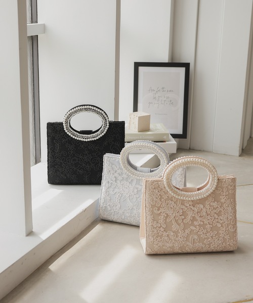 haremode（ハレモード）の「ハンドパール刺繍 パーティ オケージョン バッグ（クラッチバッグ・レディース・シルバー/ブラック/ベージュ・FREE）」の4枚目の写真