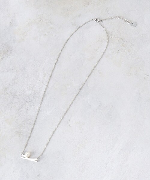 grove（グローブ）の「クロスメタルパール調ショートネックレス【入卒対応可】（ネックレス・レディース・ゴールド/シルバー・00）」の4枚目の写真