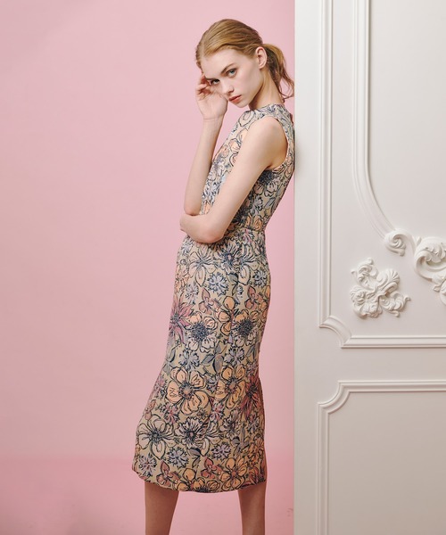 LOULOU WILLOUGHBY(ルルウィルビー)の「【LOULOU WILLOUGHBY】MALHIAフラワージャガードノースリワンピース(ワンピース・レディース・ピンク・1/2)」の3枚目の写真