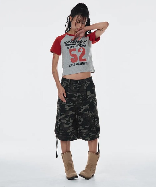 AMESWORLDWIDE(アメスワールドワイド)の「A'GEM/9 × .kom 『AMESWORLDWIDE/アメスワールドワイド』 52 LOGO RAGLAN TEE/52ロゴラグランTEE(Tシャツ/カットソー・レディース・ブラック/カーキ/レッド・S/M)」の9枚目の写真