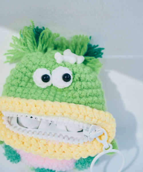 丸ポーチ　MAKOLIY 丸型】まるい ポーチ 【ヴァリアスカラー】 マチあり 本革 日本製