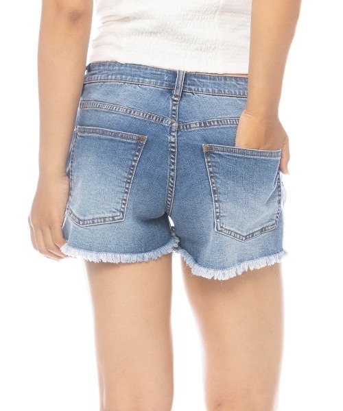 BILLABONG(ビラボン)の「BILLABONG レディース 【TROPICAL HIGHS】 DRIFTER DNM SHRT デニムパンツ 【2025年春夏モデル】/ビラボンカットオフデニムショートパンツ(デニムパンツ・レディース・ライトインディゴブルー/ホワイト・24inch/25inch)」の3枚目の写真