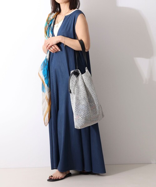 NOLLEY’S（ノーリーズ）の「【MARCO MASI/ マルコマージ】雑材ノットワンハンドルバッグ（ショルダーバッグ・レディース・ライトグレー・FREE）」の4枚目の写真