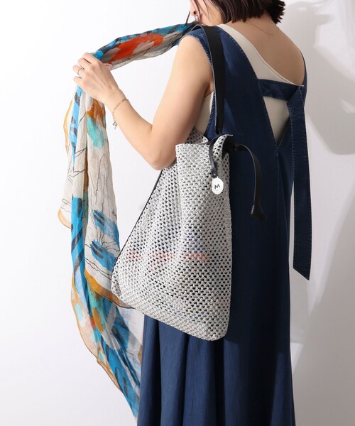 NOLLEY’S（ノーリーズ）の「【MARCO MASI/ マルコマージ】雑材ノットワンハンドルバッグ（ショルダーバッグ・レディース・ライトグレー・FREE）」の7枚目の写真