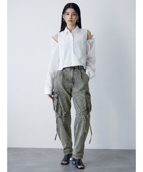 MURUA(ムルーア)の「ストリングデニムカーゴパンツ(デニムパンツ・レディース・ブラック/ブルー・2/1)」の21枚目の写真