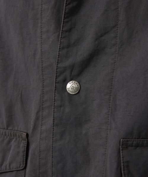 SIERRA DESIGNS（シェラデザイン）の「SIERRA DESIGNS / シエラデザインズ 別注 フェード ナイロンジャケット（ナイロンジャケット・メンズ・ブラック/カーキ・MEDIUM/LARGE）」の3枚目の写真