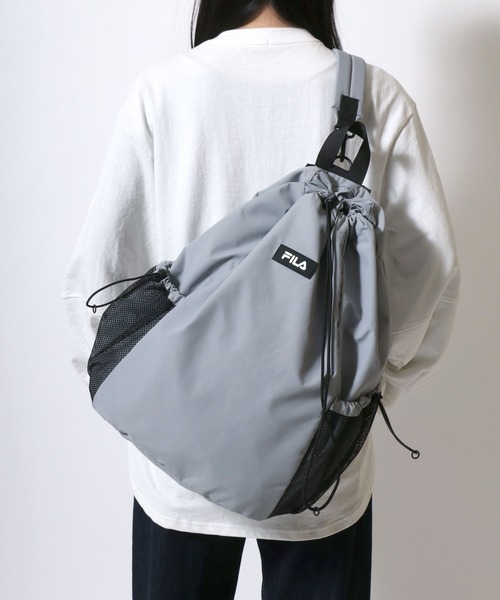FILA(フィラ)の「FILA/フィラ ロゴ ワンポイントワッペン 2Way ナイロン ドローコード ナップサック/ワンショルダーバッグ/バックパック リュック/レディース メンズ(バックパック/リュック・レディース・ベージュ/グレー/ブラック・FREE)」の15枚目の写真