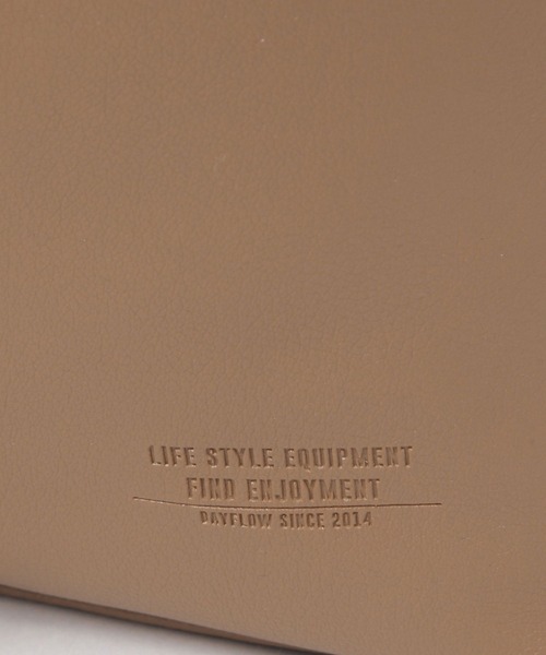 BAYFLOW（ベイフロー）の「アミコミハンドルPU巾着バッグ（ユニセックス）（ショルダーバッグ・メンズ・ナチュラル/ブラウン/ブラック・FREE）」の22枚目の写真