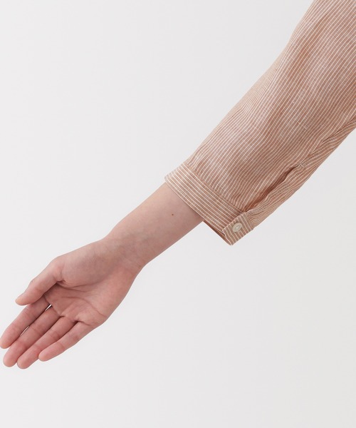 無印良品（ムジルシリョウヒン）の「婦人　リネン　洗いざらし七分袖ブラウス（シャツ/ブラウス・レディース・オレンジ系/ライトグレー系/ホワイト/ブラック・XL/L/M/S）」の5枚目の写真