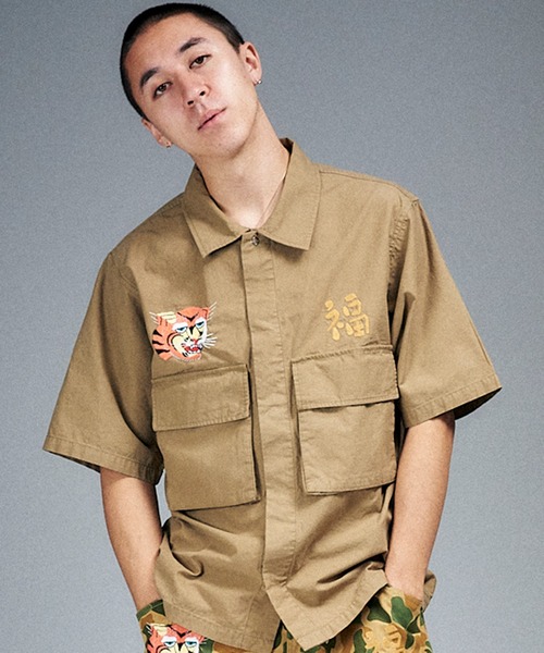 Universal Style Wear(ユニバーサルスタイルウェア)の「Universal Style Wear ベト ファティーグ シャツ(シャツ/ブラウス・メンズ・オフホワイト/ブルー/ブラック/ベージュ・MEDIUM/LARGE/X-LARGE)」の3枚目の写真