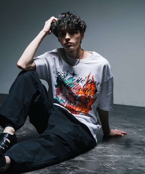 Rocky Monroe(ロッキーモンロー)の「オーバーサイズ ファイヤーフラワーグラフィックプリントクルーネック半袖Tシャツ(Tシャツ/カットソー・メンズ・ブラック/ホワイト・XL/L/M)」の8枚目の写真