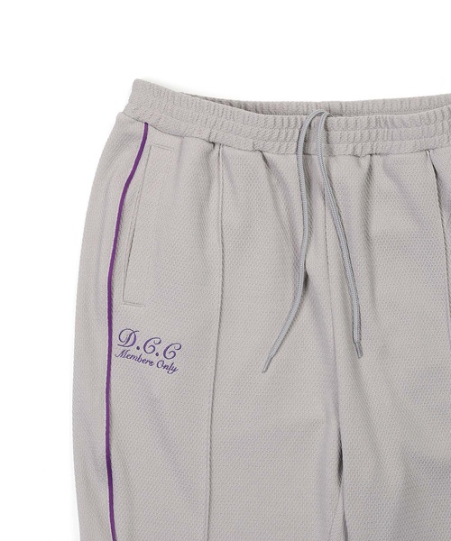 The DUFFER of ST.GEORGE（ザダファーオブセントジョージ）の「POLYESTER JERSEY SET UP TRUCK PANTS：セットアップ トラックパンツ（その他パンツ・メンズ・ブラック/ライトグレー・MEDIUM/LARGE/X-LARGE）」の3枚目の写真