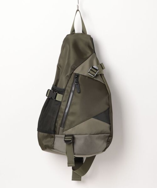 Ficce,Brave(フィセブレイブ)の「【Ficce Brave/フィセブレイブ】 ボディバッグ(ボディバッグ/ウエストポーチ・メンズ・ネイビー/ブラック/カーキ・FREE)」の3枚目の写真