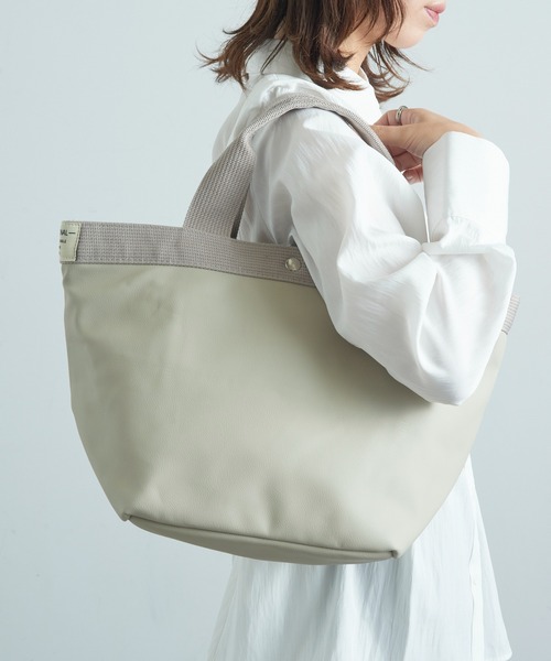 A by MAGASIN DE MODE(エーバイマガジンデモード)の「【A by MAGASIN DE MODE】ミニョントートラージ SNBD(トートバッグ・レディース・ブラック/アイボリー/キャメル/チャコールグレー/ブルー/ネイビー/グレー/ブラウン・FREE)」の4枚目の写真