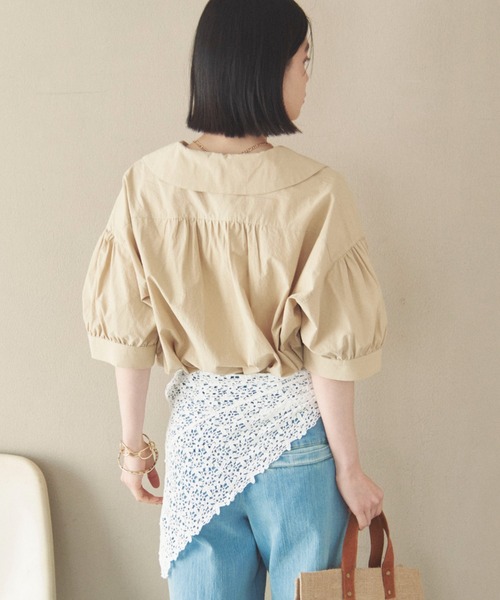 Doux archives（ドゥアルシーヴ）の「ビッグカラースキッパーブラウス（シャツ/ブラウス・レディース・ベージュ/ブラウン/チャコールグレー・38）」の12枚目の写真