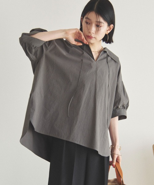 Doux archives（ドゥアルシーヴ）の「ビッグカラースキッパーブラウス（シャツ/ブラウス・レディース・ベージュ/ブラウン/チャコールグレー・38）」の21枚目の写真