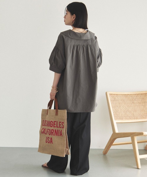 Doux archives（ドゥアルシーヴ）の「ビッグカラースキッパーブラウス（シャツ/ブラウス・レディース・ベージュ/ブラウン/チャコールグレー・38）」の20枚目の写真