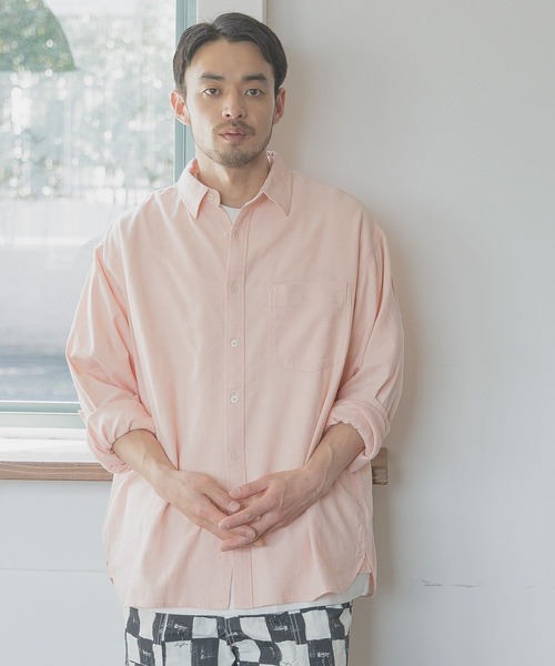 BAYFLOW（ベイフロー）の「[幅広いシーンで活躍]ストレッチリネンシャツ（シャツ/ブラウス・メンズ・ピンク/チャコール/オフホワイト/ブルー・MEDIUM/LARGE）」の4枚目の写真