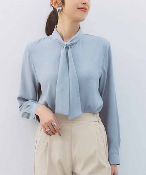 IEDIT（イディット）の「ＩＥＤＩＴ　シックに着こなすボウタイブラウス（シャツ/ブラウス・レディース・ホワイト/ブルー・M/L/LL/S/3L/4L）」の2枚目の写真