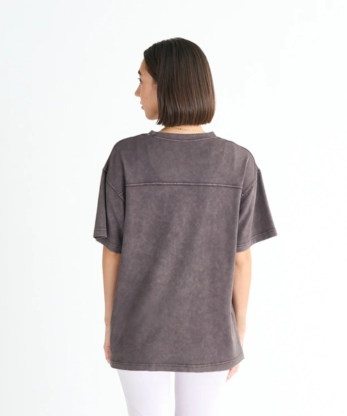 ROXY(ロキシー)の「BEAUTY IN MIND TEE /ロキシーオーバーシルエット水陸両用半袖Tシャツ(Tシャツ/カットソー・レディース・ブラック/パープル/ベージュ・MEDIUM/LARGE/SMALL)」の4枚目の写真