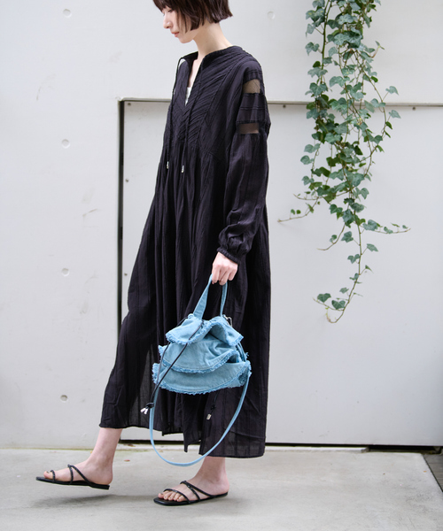Ampersand(アンパサンド)の「【Ampersand / アンパサンド】Denim frilr bag ME-24006/デニムフリルバッグ/デニム/フリル【WEB限定】(ショルダーバッグ・レディース・ライトブルー/ネイビー・フリー)」の12枚目の写真