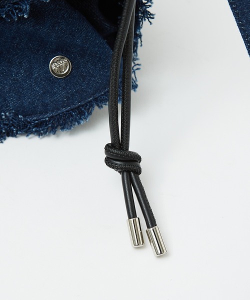 Ampersand(アンパサンド)の「【Ampersand / アンパサンド】Denim frilr bag ME-24006/デニムフリルバッグ/デニム/フリル【WEB限定】(ショルダーバッグ・レディース・ライトブルー/ネイビー・フリー)」の6枚目の写真