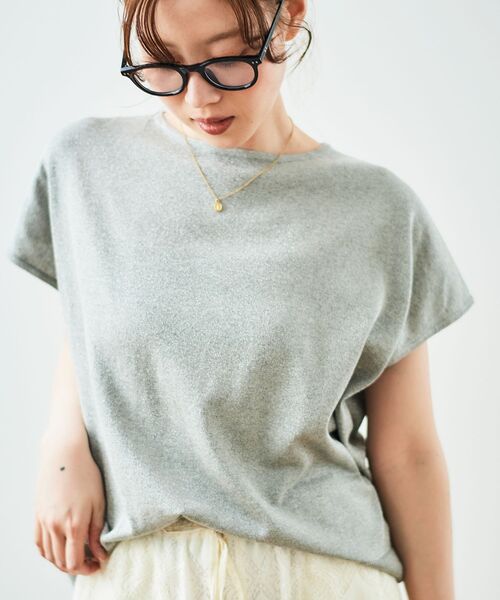 le.coeur blanc(ルクールブラン)の「《手洗い可能》フレンチスリーブラメニット(ニット/セーター・レディース・グレー/ラベンダー/ベージュ・38)」の6枚目の写真