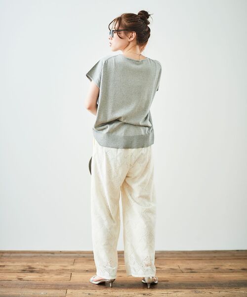 le.coeur blanc(ルクールブラン)の「《手洗い可能》フレンチスリーブラメニット(ニット/セーター・レディース・グレー/ラベンダー/ベージュ・38)」の13枚目の写真