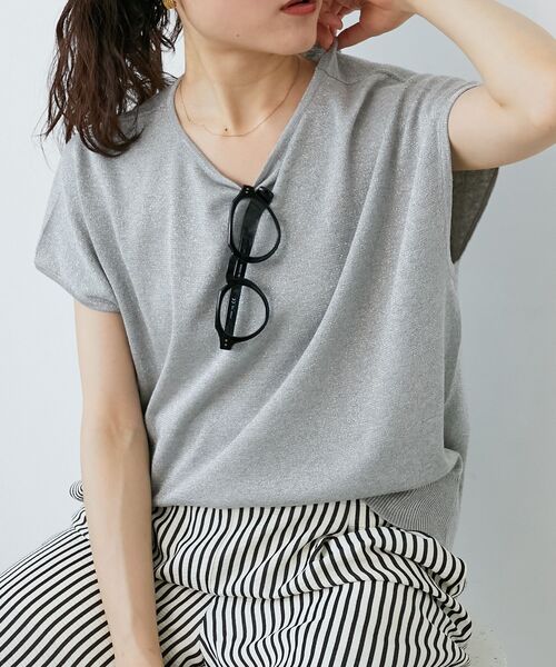 le.coeur blanc(ルクールブラン)の「《手洗い可能》フレンチスリーブラメニット(ニット/セーター・レディース・グレー/ラベンダー/ベージュ・38)」の17枚目の写真