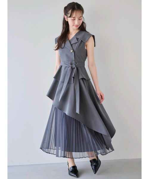 dazzlin（ダズリン）の「アシメプリーツトレンチワンピース（ワンピース・レディース・アイボリー/チャコールグレー/グレー/ブラウン・X-SMALL/SMALL/MEDIUM/LARGE）」の20枚目の写真