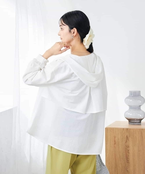 a.v.v(アーヴェヴェ)の「バックフレアシアーパーカー(パーカー・レディース・チャコールグレー/ネイビー/ホワイト・34/36/40/38/42)」の1枚目の写真