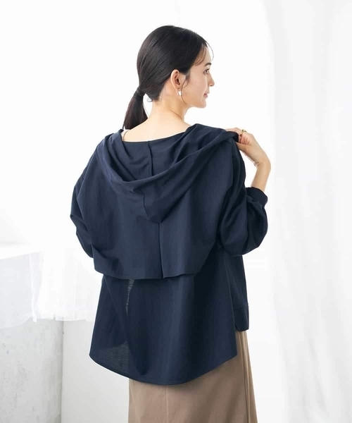 a.v.v(アーヴェヴェ)の「バックフレアシアーパーカー(パーカー・レディース・チャコールグレー/ネイビー/ホワイト・34/36/40/38/42)」の5枚目の写真