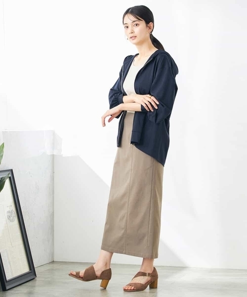 a.v.v(アーヴェヴェ)の「バックフレアシアーパーカー(パーカー・レディース・チャコールグレー/ネイビー/ホワイト・34/36/40/38/42)」の11枚目の写真