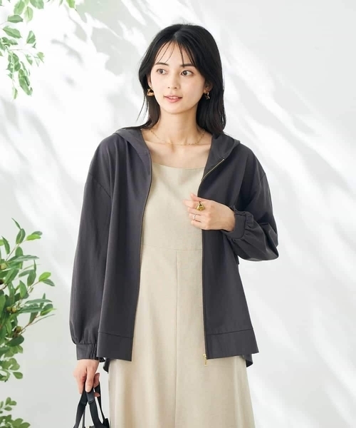 a.v.v(アーヴェヴェ)の「バックフレアシアーパーカー(パーカー・レディース・チャコールグレー/ネイビー/ホワイト・34/36/40/38/42)」の20枚目の写真