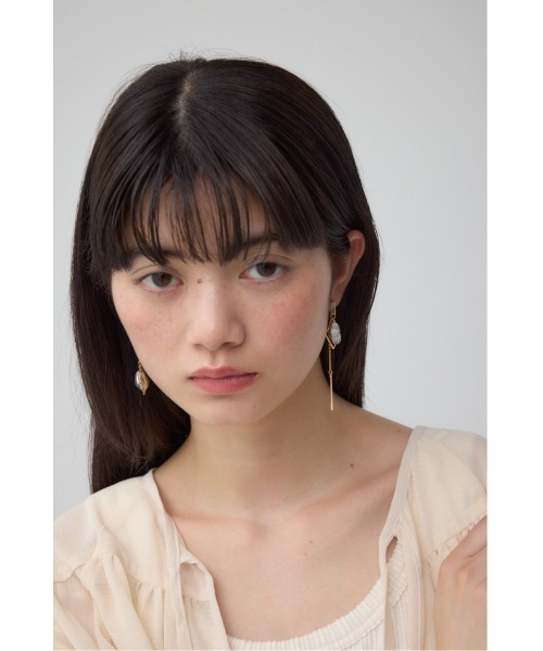 AZUL by moussy(アズールバイマウジー)の「クリアメタルアシンメトリーピアス(ピアス(両耳用)・レディース・シルバー/ゴールド系その他・FREE)」の11枚目の写真