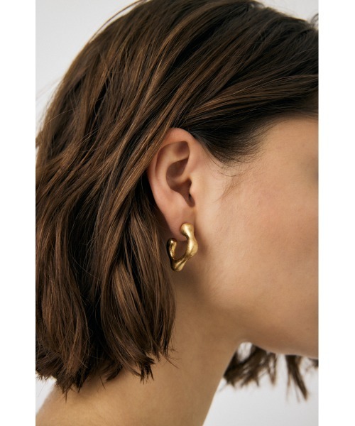 MOUSSY（マウジー）の「PHAT CURVE ピアス（ピアス（両耳用）・レディース・ゴールド/シルバー・FREE）」の3枚目の写真