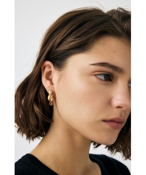 MOUSSY（マウジー）の「PHAT CURVE ピアス（ピアス（両耳用）・レディース・ゴールド/シルバー・FREE）」の5枚目の写真