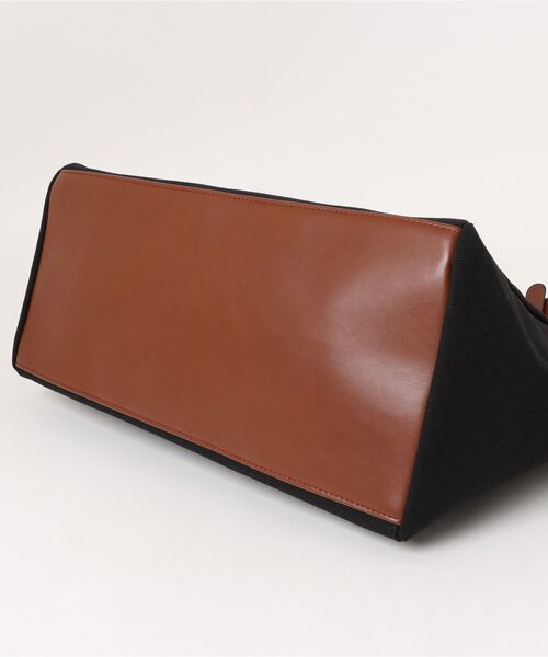 florist（フローリスト）の「2WAY ポイントレザー×キャンバスプリントトートバッグ/ショルダーバッグ（トートバッグ・レディース・ライトブルー/ブラック/ベージュ/ホワイト・FREE）」の11枚目の写真