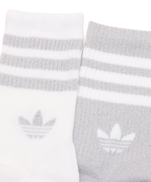 adidas（アディダス）の「adidas 3 STRIPES GLITTER CREW SOCKS 2 PAIRS / アディダス 3 ストライプ グリッター クルーソックス 2 ペアー（ソックス/靴下・メンズ・グレー×ホワイト・L/M/S）」の4枚目の写真