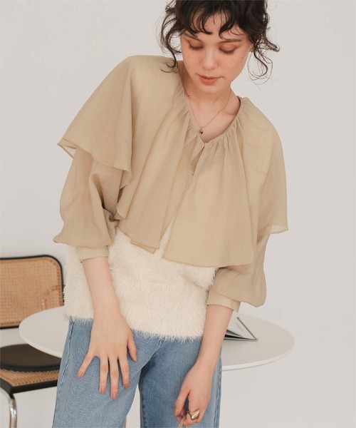 titivate(ティティベイト)の「Vネックオーバーサイズシャギーニットベスト(ベスト・レディース・グレイッシュベージュ/ライトピンク/アイボリー/ブラック/ダークブラウン/ブルー・M/S)」の13枚目の写真