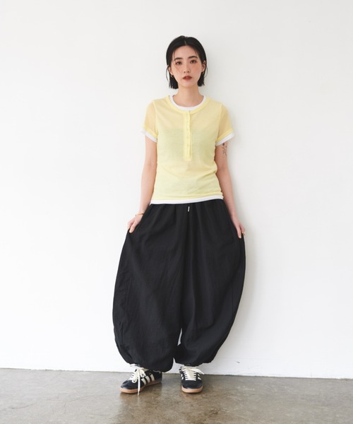 FMiBL(ファミル)の「ハーフスリーブヘンリーネックトップス(Tシャツ/カットソー・レディース・イエロー/ブラウン/ブルー・FREE)」の19枚目の写真